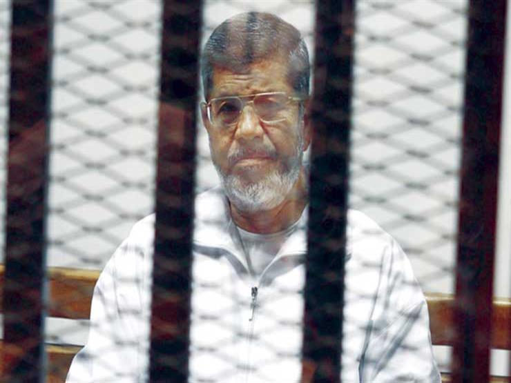اليوم.. إعادة محاكمة مرسي و23 آخرين في قضية "التخابر مع حماس" اليوم.. إعادة محاكمة مرسي و23 آخرين في قضية "التخابر مع حماس"