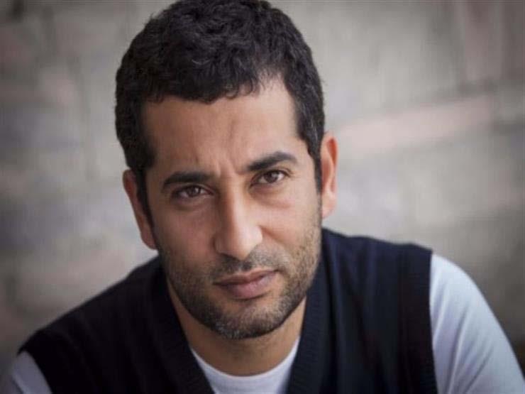 صورة.. عمرو سعد يحلق لمحمد لطفي شعره في كواليس "حملة فرعون" صورة.. عمرو سعد يحلق لمحمد لطفي شعره في كواليس "حملة فرعون"