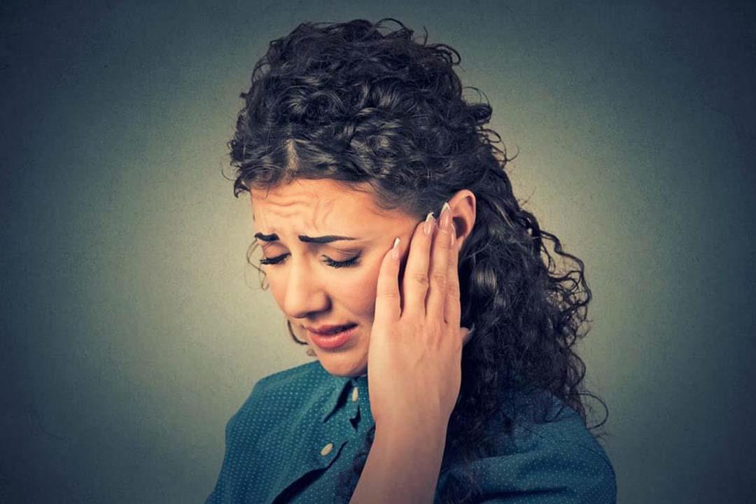 هل سماع طنين في الأذن مؤشر خطر؟ هل سماع طنين في الأذن مؤشر خطر؟