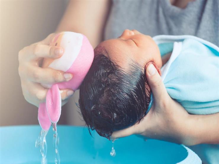 التزمي بها.. 8 نصائح ضرورية عند استحمام رضيعك التزمي بها.. 8 نصائح ضرورية عند استحمام رضيعك