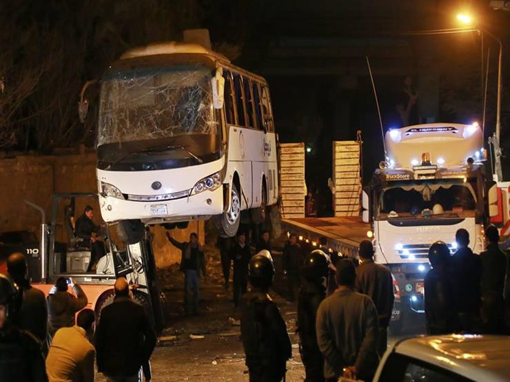 مديرا الأمن العام ومباحث الوزارة يتفقدان موقع تفجير "أتوبيس الهرم" مديرا الأمن العام ومباحث الوزارة يتفقدان موقع تفجير "أتوبيس الهرم"