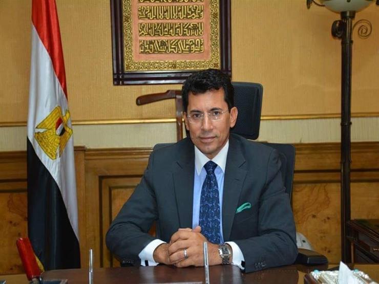صبحي يتحدث عن.. اهتمام الرئيس السيسي بالرياضة وحلم تنظيم المونديال وشرط الاستثمار صبحي يتحدث عن.. اهتمام الرئيس السيسي بالرياضة وحلم تنظيم المونديال وشرط الاستثمار