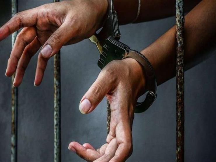 مباحث القاهرة تضبط المتهمين وراء سرقة فرع أحد سلاسل المحلات الشهيرة بحلوان مباحث القاهرة تضبط المتهمين وراء سرقة فرع أحد سلاسل المحلات الشهيرة بحلوان