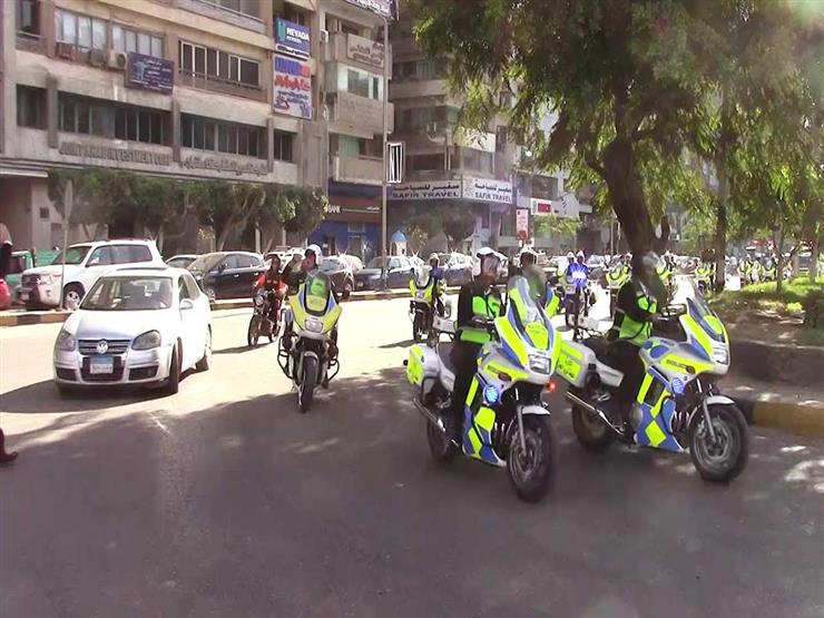 بالفديو.. "الانتشار السريع" سلاح المرور للحد من الاختناقات بالفديو.. "الانتشار السريع" سلاح المرور للحد من الاختناقات
