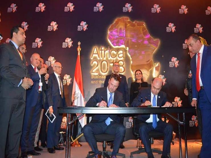 مميش يوقع عقد إنشاء وتشغيل "أول ميناء أخضر في مصر" بحضور رئيس الوزراء مميش يوقع عقد إنشاء وتشغيل "أول ميناء أخضر في مصر" بحضور رئيس الوزراء