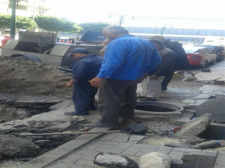 هبوط أرضى بشارع"أنوبيس" وسط الإسكندرية هبوط أرضى بشارع"أنوبيس" وسط الإسكندرية