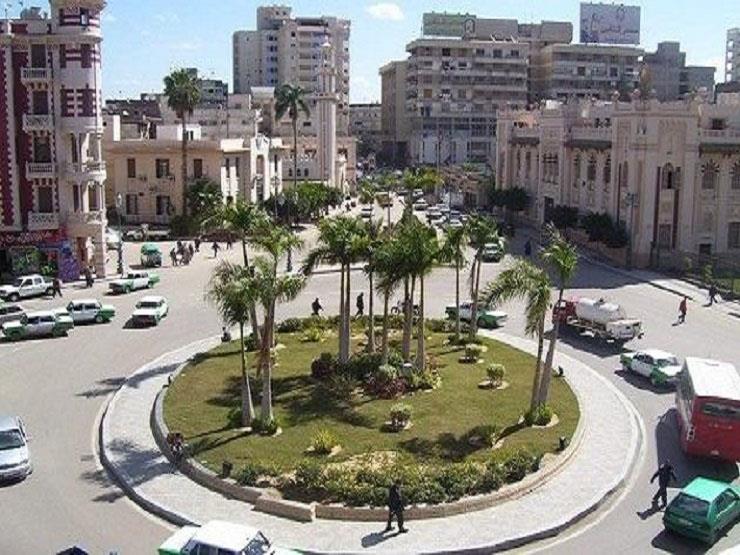 مرتديًا زي شيخ العرب.. رئيس مدينة دمنهور يتنكر لمراقبة حركة الأسواق مرتديًا زي شيخ العرب.. رئيس مدينة دمنهور يتنكر لمراقبة حركة الأسواق