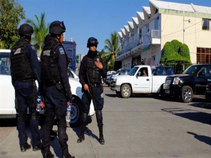 العثور على 12 جثة داخل شاحنة مسروقة في المكسيك العثور على 12 جثة داخل شاحنة مسروقة في المكسيك