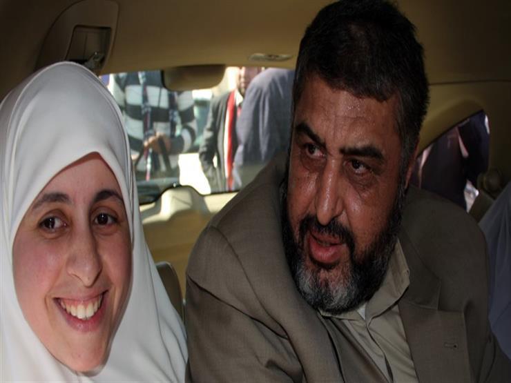 تجديد حبس ابنة "الشاطر" و3 آخرين 45 يوما في اتهامهم بالانضمام لجماعة إرهابية تجديد حبس ابنة "الشاطر" و3 آخرين 45 يوما في اتهامهم بالانضمام لجماعة إرهابية