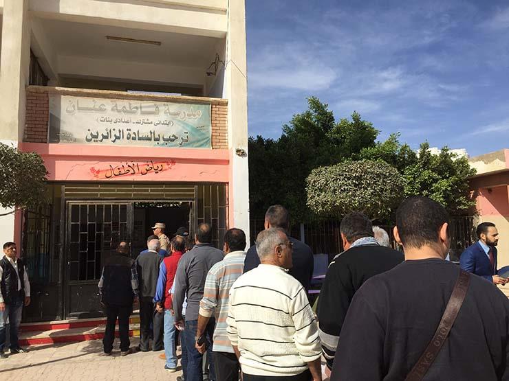 وزير المالية بعد الإدلاء بصوته: "الكل لازم يشارك" وزير المالية بعد الإدلاء بصوته: "الكل لازم يشارك"