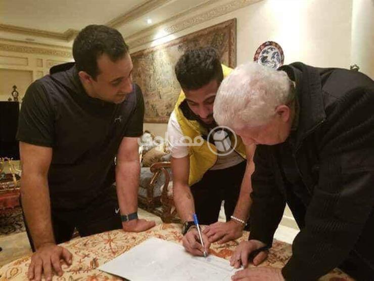 كواليس تجديد الشناوى للزمالك.. 30 مليون جنيه وكلمة شرف كواليس تجديد الشناوى للزمالك.. 30 مليون جنيه وكلمة شرف