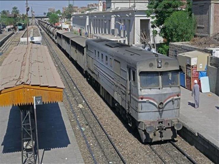 كارت شحن يوقع بشاب بحوزته 200 جنيه مزورة بمحطة سكك حديد منوف كارت شحن يوقع بشاب بحوزته 200 جنيه مزورة بمحطة سكك حديد منوف