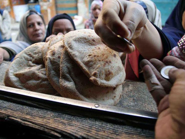 الحكومة ترفع دعم رغيف الخبز إلى 42.3 مليار جنيه في موازنة العام المقبل الحكومة ترفع دعم رغيف الخبز إلى 42.3 مليار جنيه في موازنة العام المقبل