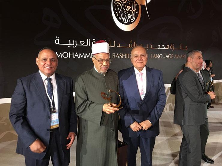 "نور وبوابة التاريخ" يفوز بجائزة "بن راشد" عن أفضل عمل وثقافي "نور وبوابة التاريخ" يفوز بجائزة "بن راشد" عن أفضل عمل وثقافي