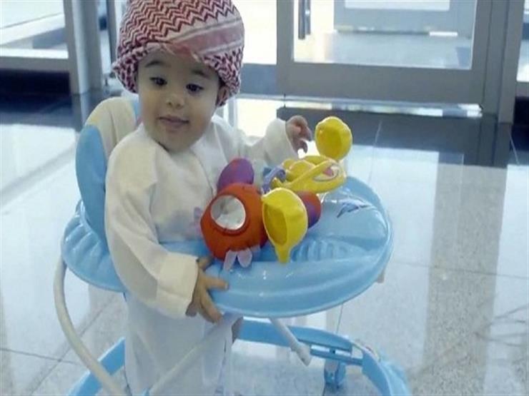 حقيقة تعيين طفل عمره 8 أشهر موظفًا لـ"السعادة" في الإمارات حقيقة تعيين طفل عمره 8 أشهر موظفًا لـ"السعادة" في الإمارات