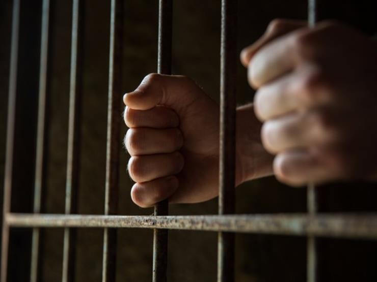 السجن 22 سنة لشاب قتل حبيبته بـ9 طعنات السجن 22 سنة لشاب قتل حبيبته بـ9 طعنات
