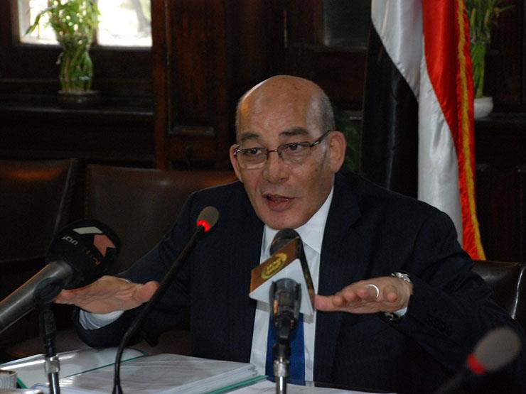 وزير الزراعة يفوض المحافظين باختصاصاته وزير الزراعة يفوض المحافظين باختصاصاته
