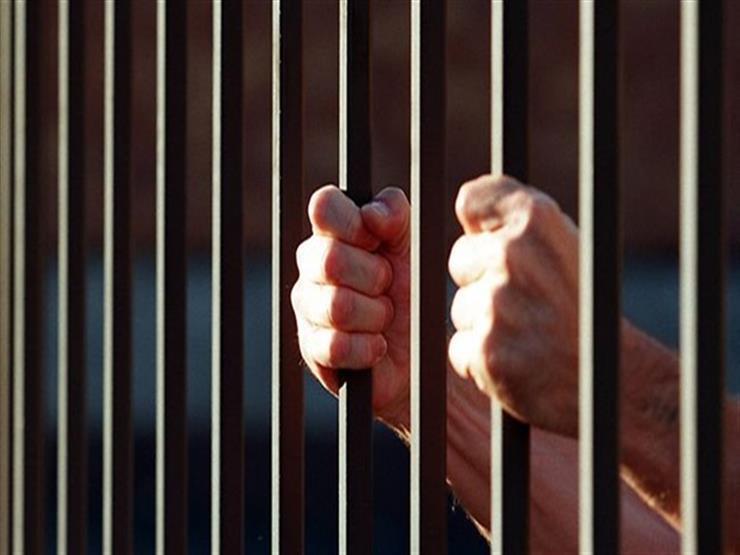 حبس أمين شرطة جديد بقضية تسريب مواعيد استهداف تجار "الكيف" بالأميرية حبس أمين شرطة جديد بقضية تسريب مواعيد استهداف تجار "الكيف" بالأميرية