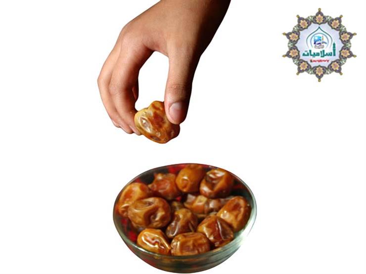 هل يمكن صيام بعض الأيام من شهر رجب نيابة عن أبي وأمي المتوفيّين؟ هل يمكن صيام بعض الأيام من شهر رجب نيابة عن أبي وأمي المتوفيّين؟