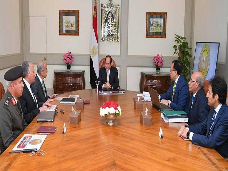 السيسي يوجه الحكومة بسرعة الانتهاء من محطات تحلية المياه السيسي يوجه الحكومة بسرعة الانتهاء من محطات تحلية المياه