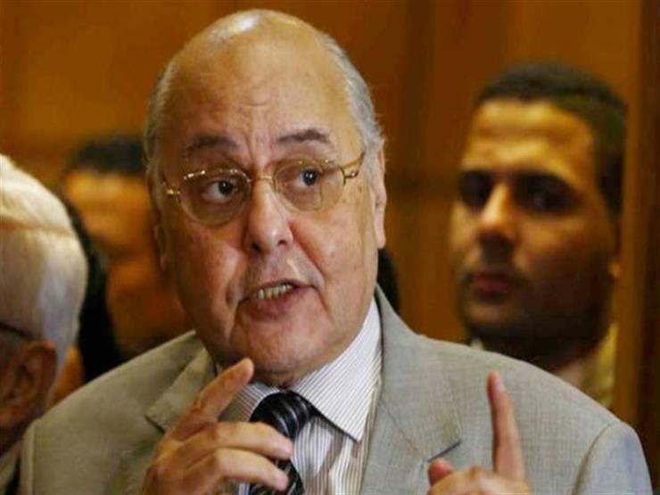 موسى مصطفى ضاحكًا: "مستقبل وطن عضلاته كبيرة" موسى مصطفى ضاحكًا: "مستقبل وطن عضلاته كبيرة"