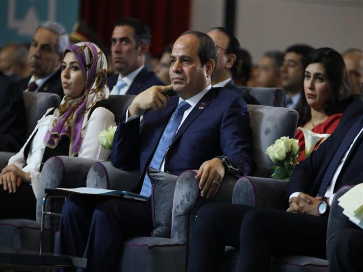 السيسي للمصريين: "اصبروا عليا كمان شوية" السيسي للمصريين: "اصبروا عليا كمان شوية"