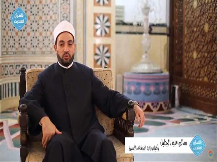 الحلقة (١) من "بالقرآن اهتديت": حكم رؤية الهلال بين العلم و الرؤية المجردة الحلقة (١) من "بالقرآن اهتديت": حكم رؤية الهلال بين العلم و الرؤية المجردة
