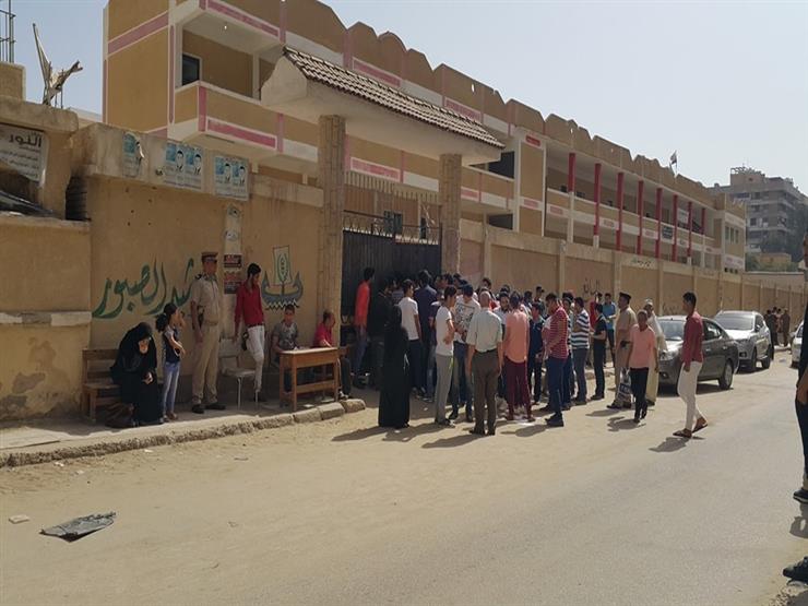 44 ألف يؤدون امتحانات الدبلومات الفنية بالفيوم 44 ألف يؤدون امتحانات الدبلومات الفنية بالفيوم