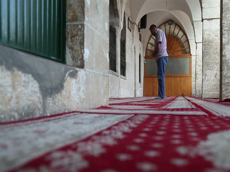 حكم الانتقال في المكان بين الفرض والنافلة.. المفتي السابق يوضح حكم الانتقال في المكان بين الفرض والنافلة.. المفتي السابق يوضح
