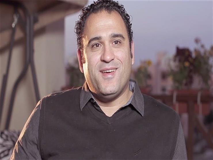 أكرم حسني يحتفل بوصول "أبو شنب" لمليون مشاهدة في 9 ساعات أكرم حسني يحتفل بوصول "أبو شنب" لمليون مشاهدة في 9 ساعات