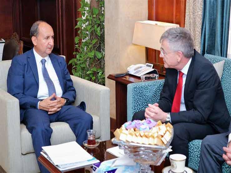 وزير الصناعة يبحث مع سفير ألمانيا سبل جذب استثمارات أوروبية لمصر وزير الصناعة يبحث مع سفير ألمانيا سبل جذب استثمارات أوروبية لمصر