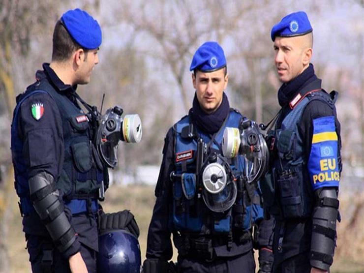 اعتقال شقيقين في إيطاليا على خلفية إطلاق نار بطريقة المافيا اعتقال شقيقين في إيطاليا على خلفية إطلاق نار بطريقة المافيا