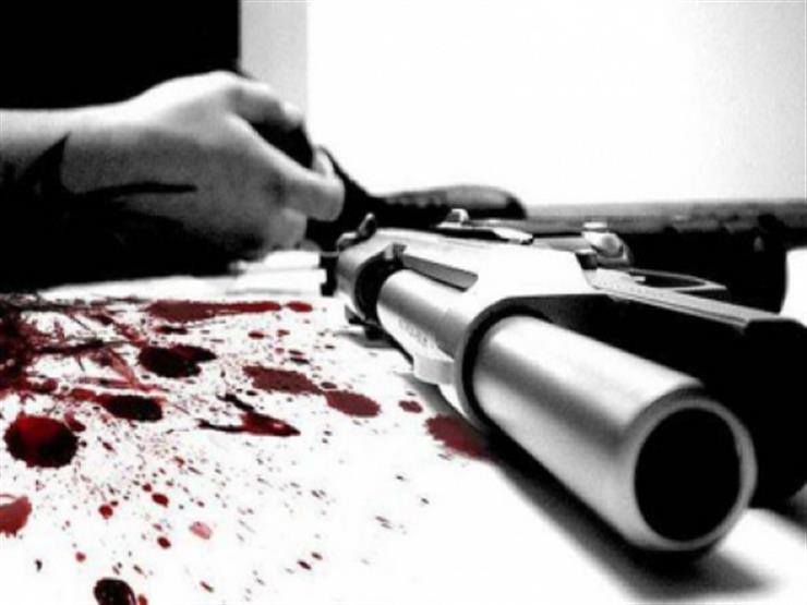 الشهود في انتحار أمين شرطة: "يمر بضائقة مالية بسبب بنته المريضة" الشهود في انتحار أمين شرطة: "يمر بضائقة مالية بسبب بنته المريضة"