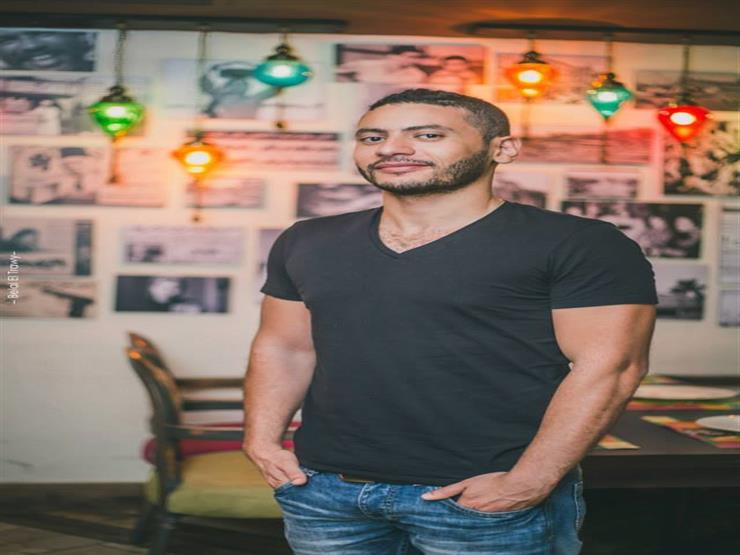 مخرج "رحيم" محمد سلامة يشيد بحسن حسني: "أجمل حد تشتغل معاه" مخرج "رحيم" محمد سلامة يشيد بحسن حسني: "أجمل حد تشتغل معاه"