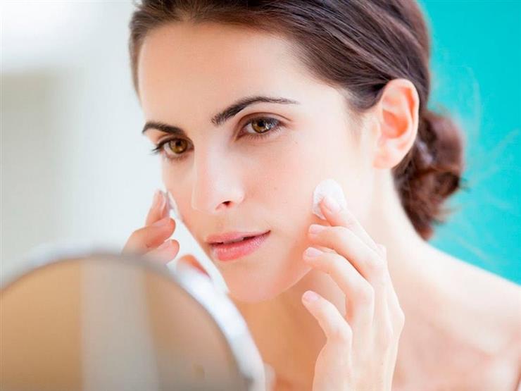 3 كريمات مهمة لترطيب ونضارة البشرة.. تعرفي عليها 3 كريمات مهمة لترطيب ونضارة البشرة.. تعرفي عليها