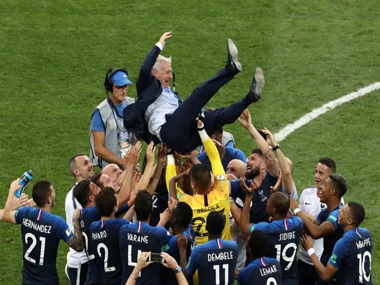 ديشامب "حامل الماء" بطلا للعالم ديشامب "حامل الماء" بطلا للعالم