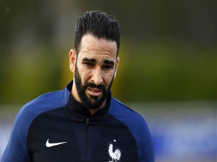 مدافع فرنسا يعلن اعتزاله دوليا عقب التتويج بكأس العالم مدافع فرنسا يعلن اعتزاله دوليا عقب التتويج بكأس العالم