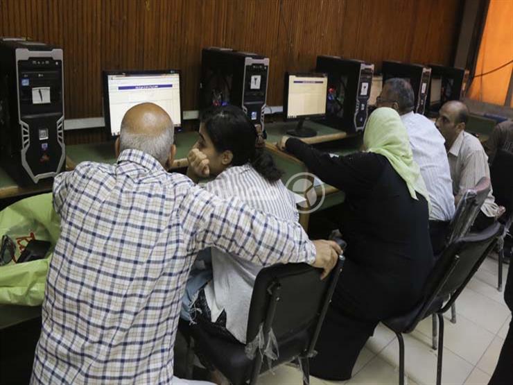 200 طالب يسجلون رغباتهم في اليوم الأول من التنسيق بمعامل جامعة سوهاج 200 طالب يسجلون رغباتهم في اليوم الأول من التنسيق بمعامل جامعة سوهاج