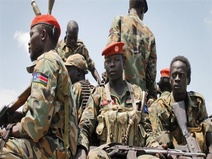 مقاتلو جنوب السودان يتلقون الأمر بالعودة إلى المعسكرات تنفيذاً لاتفاق السلام مقاتلو جنوب السودان يتلقون الأمر بالعودة إلى المعسكرات تنفيذاً لاتفاق السلام