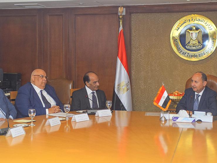 وزير الصناعة: نسعى حاليًا لتشغيل المصانع القائمة بكامل طاقتها وزير الصناعة: نسعى حاليًا لتشغيل المصانع القائمة بكامل طاقتها