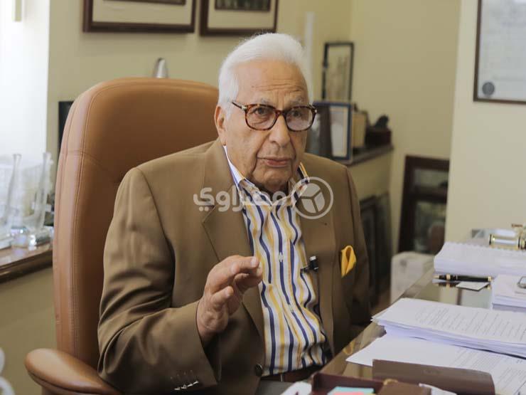 أحمد عكاشة: تنمر الإنترنت "الأخطر".. ونشوه صورتنا بأنفسنا أحمد عكاشة: تنمر الإنترنت "الأخطر".. ونشوه صورتنا بأنفسنا