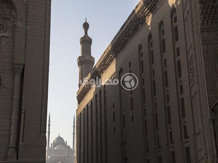 5 وزراء ومحافظ القاهرة يؤدون صلاة الجمعة بمسجد السلطان حسن 5 وزراء ومحافظ القاهرة يؤدون صلاة الجمعة بمسجد السلطان حسن