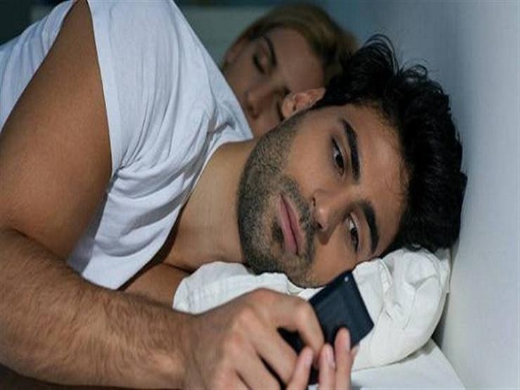"بيكلمني على الفيسبوك وأنا جانبه".. هبة تطلب الخلع "بيكلمني على الفيسبوك وأنا جانبه".. هبة تطلب الخلع