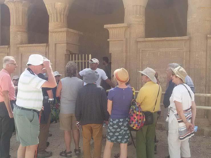 وفد ألماني يزور آثار "تونا الجبل" جنوب المنيا وفد ألماني يزور آثار "تونا الجبل" جنوب المنيا