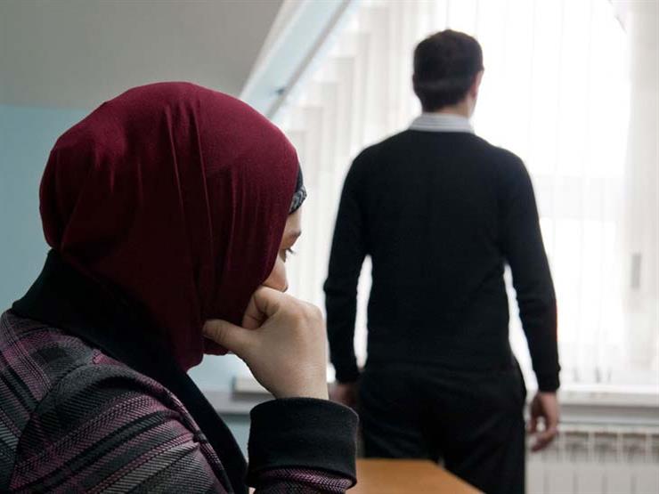 مستشار المفتي يقدم نصيحة لسيدة تشكو من عدم انتظام زوجها في الصلاة مستشار المفتي يقدم نصيحة لسيدة تشكو من عدم انتظام زوجها في الصلاة