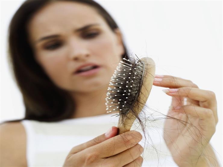 منها الثوم وحبوب الخميرة.. 5 علاجات طبيعية تحارب تساقط الشعر في الخريف منها الثوم وحبوب الخميرة.. 5 علاجات طبيعية تحارب تساقط الشعر في الخريف
