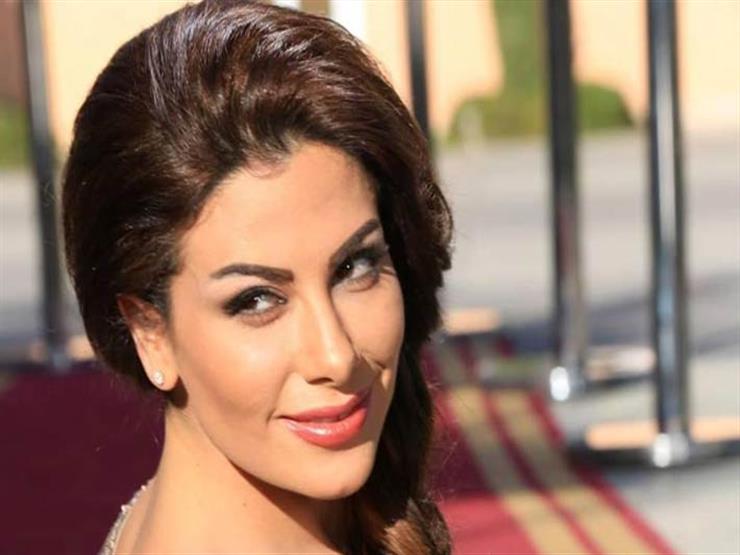 شاهد..صبا مبارك أول الحاضرين وإطلالتها تخطف الأنظار بالجونة شاهد..صبا مبارك أول الحاضرين وإطلالتها تخطف الأنظار بالجونة