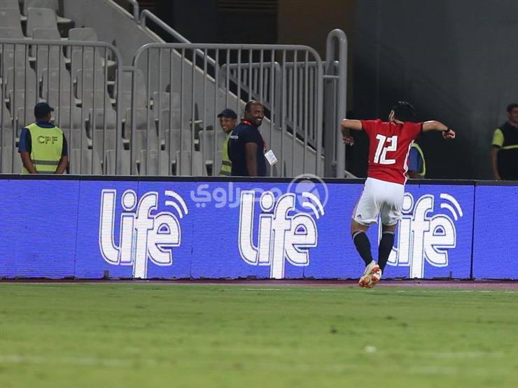 مدافع الزمالك "الطائر" يحلل أيمن أشرف..هجومياً "صفر".. وأجيري ظلمه مدافع الزمالك "الطائر" يحلل أيمن أشرف..هجومياً "صفر".. وأجيري ظلمه
