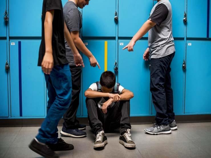 "الحل عند الآباء".. كيف نتعامل مع الطفل المتنمّر؟ "الحل عند الآباء".. كيف نتعامل مع الطفل المتنمّر؟