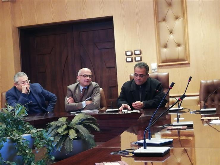 نائب رئيس جامعة عين شمس: ندعم جميع الأنشطة الطلابية المختلفة نائب رئيس جامعة عين شمس: ندعم جميع الأنشطة الطلابية المختلفة